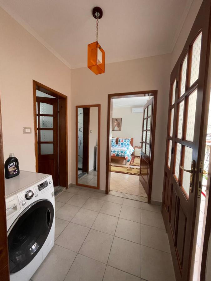 Guest House Tirana Buitenkant foto