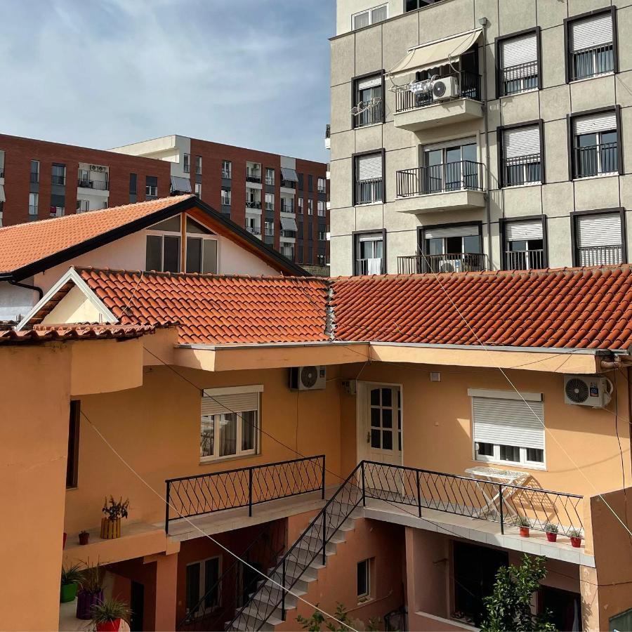 Guest House Tirana Buitenkant foto